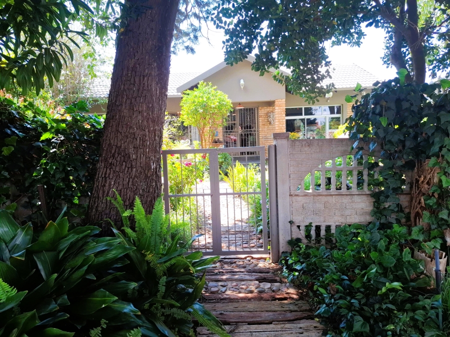 5 Bedroom Property for Sale in Doringkruin North West